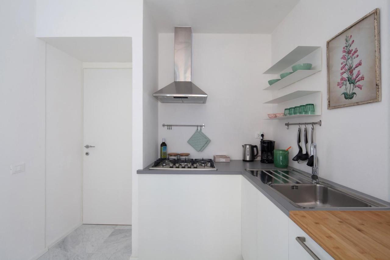 Vicolo Apartment, Pedestrian Centre, 2Bdr, 2,5 Bth, Aircondo, Private Parking, Easy To Train And Ferries, City Life 斯培西亚 外观 照片